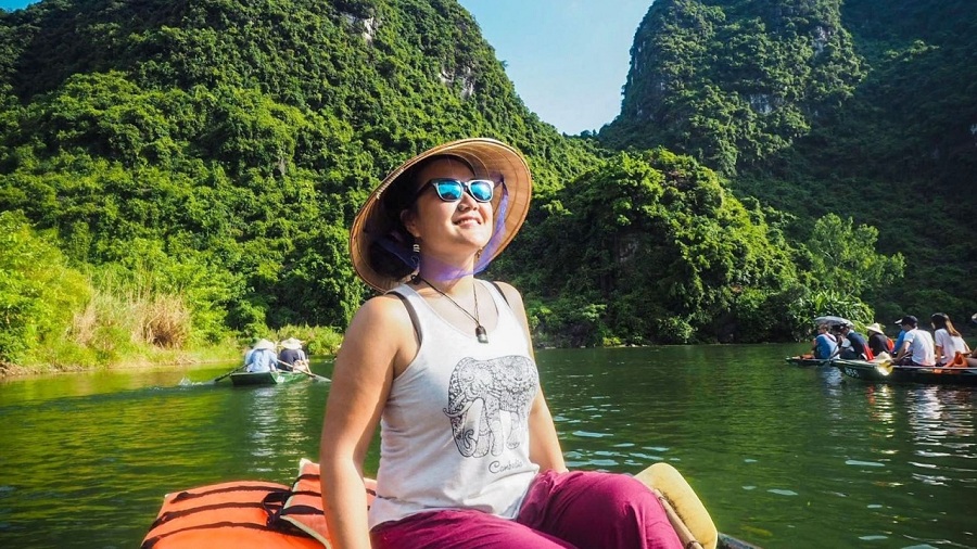 guest on Ninh Binh tour from hanoi